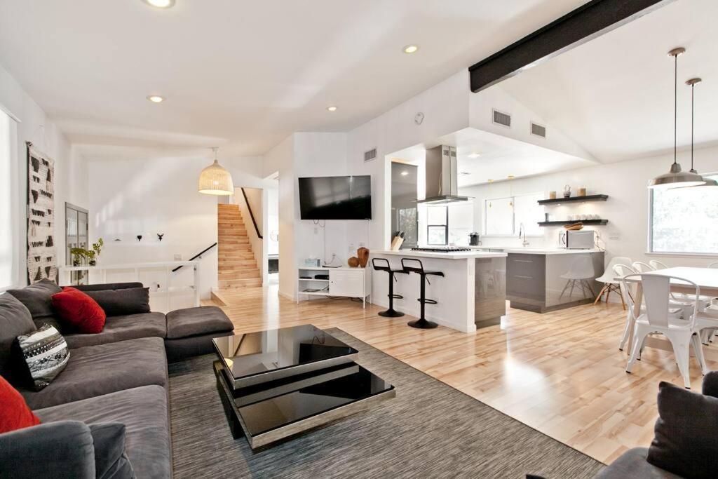 Villa Bright, Modern 4Br With Beautiful Backyard & Pool! à Las Vegas Extérieur photo