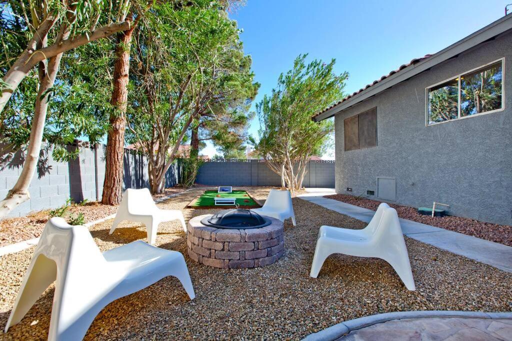 Villa Bright, Modern 4Br With Beautiful Backyard & Pool! à Las Vegas Extérieur photo