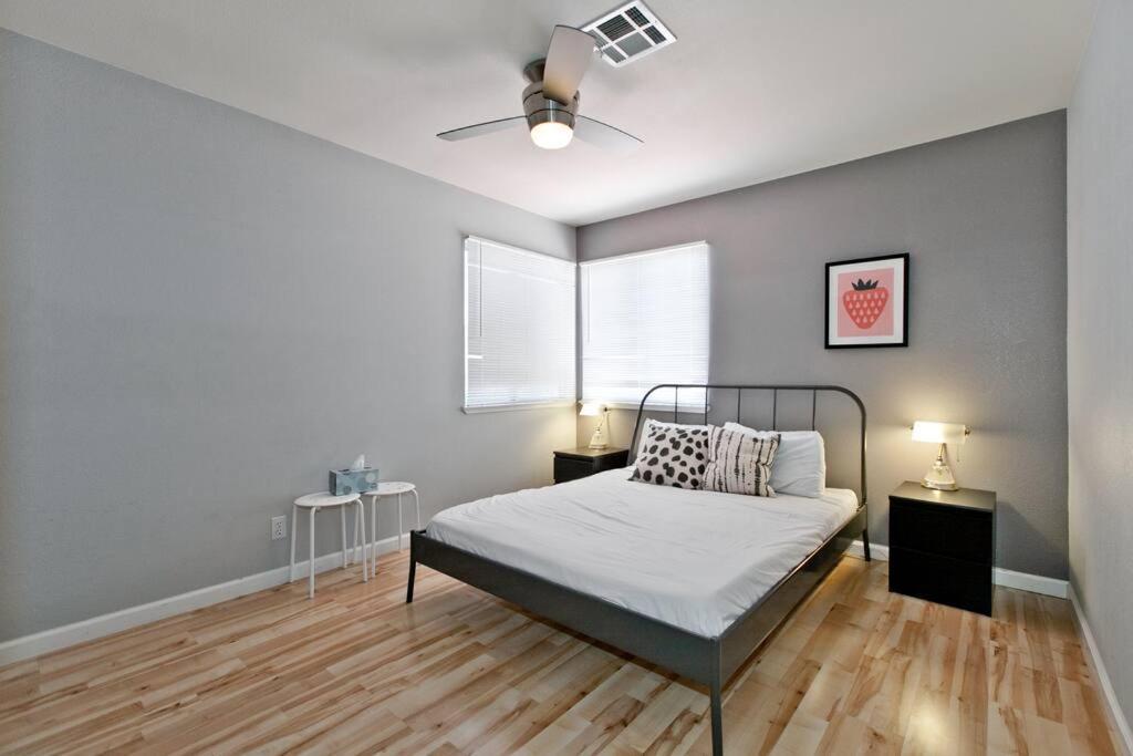Villa Bright, Modern 4Br With Beautiful Backyard & Pool! à Las Vegas Extérieur photo