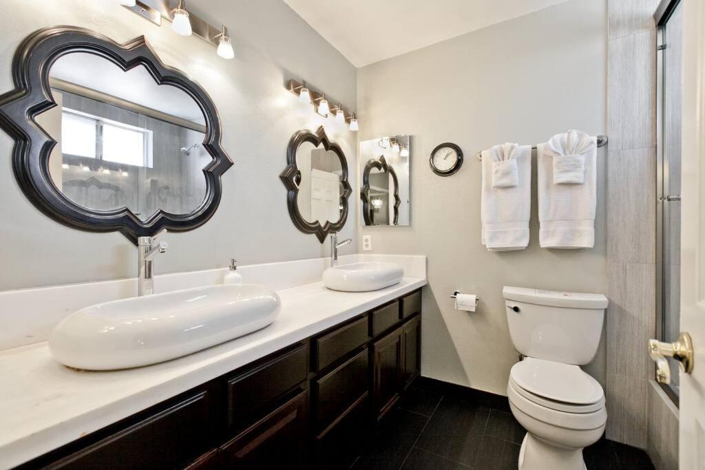 Villa Bright, Modern 4Br With Beautiful Backyard & Pool! à Las Vegas Extérieur photo