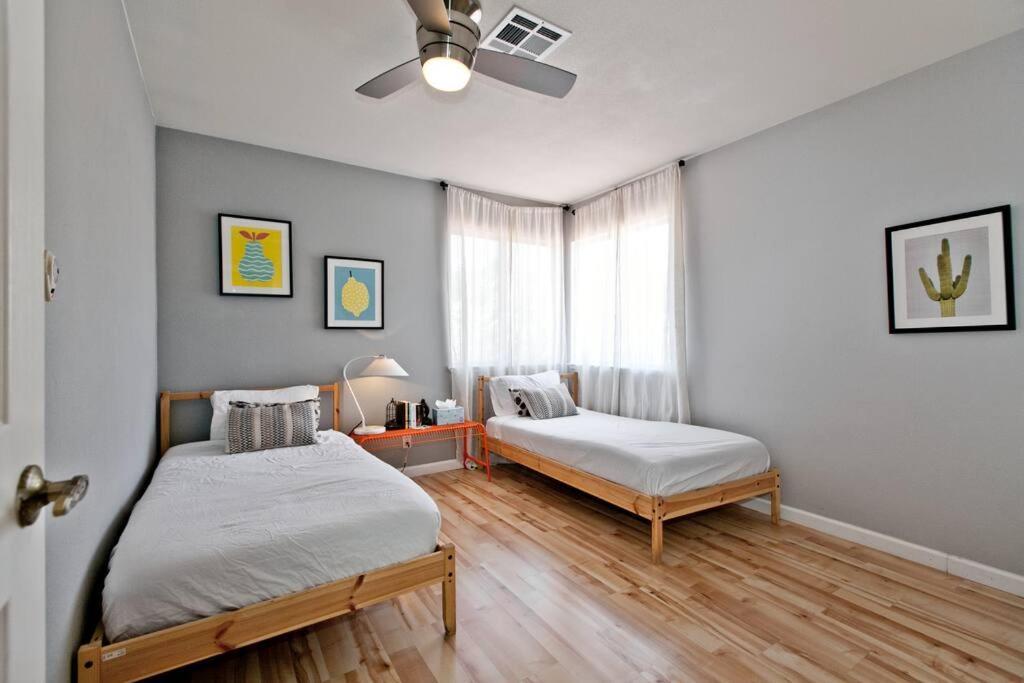 Villa Bright, Modern 4Br With Beautiful Backyard & Pool! à Las Vegas Extérieur photo