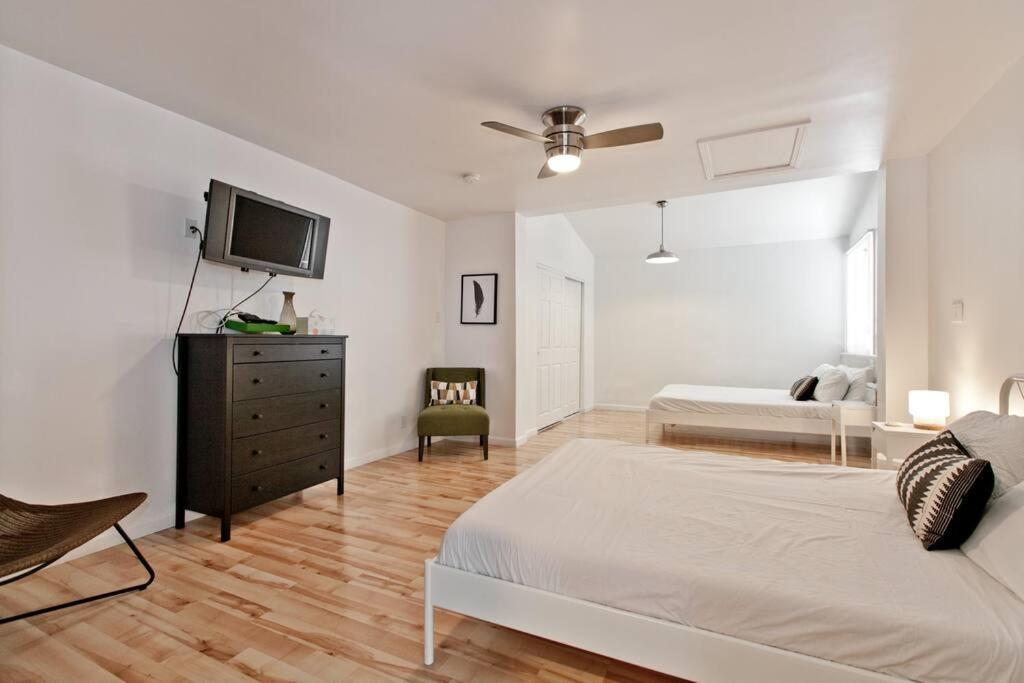 Villa Bright, Modern 4Br With Beautiful Backyard & Pool! à Las Vegas Extérieur photo