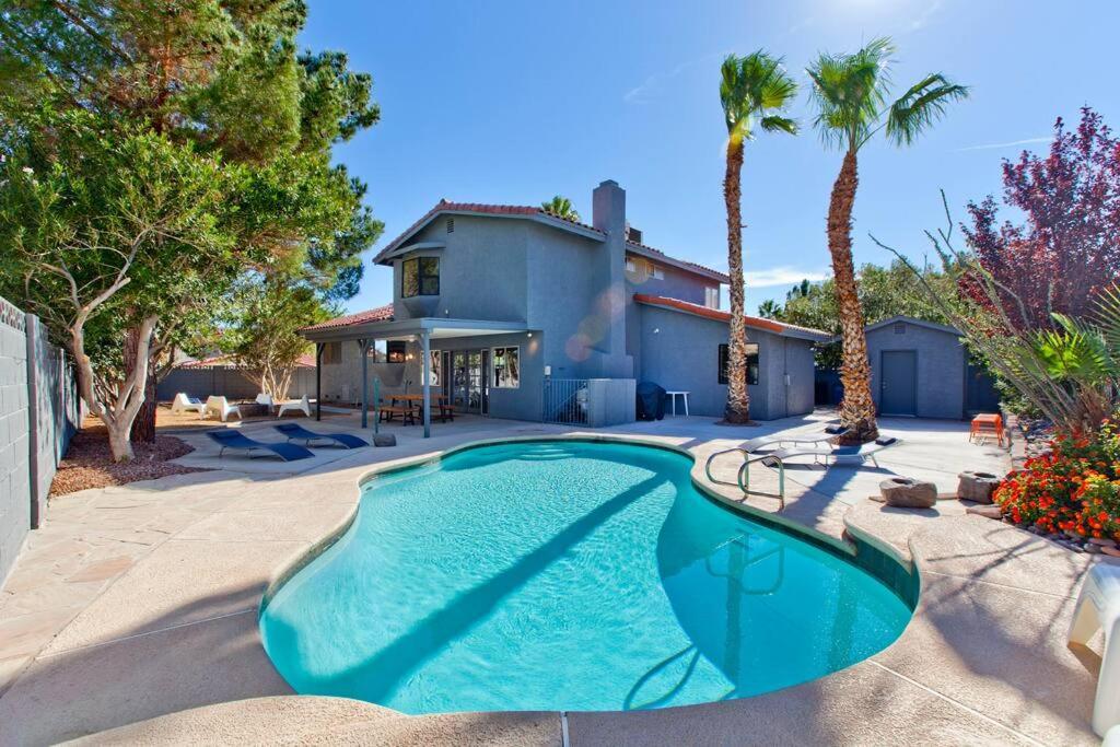 Villa Bright, Modern 4Br With Beautiful Backyard & Pool! à Las Vegas Extérieur photo