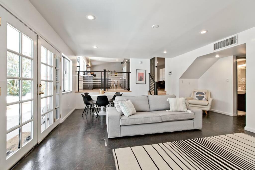 Villa Bright, Modern 4Br With Beautiful Backyard & Pool! à Las Vegas Extérieur photo